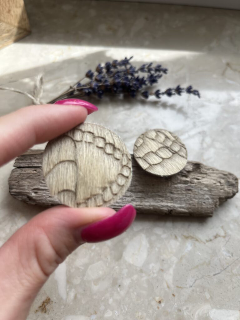 Kolczyki KOŁA, z naturalnycm włosiem, 3D, mniejsze